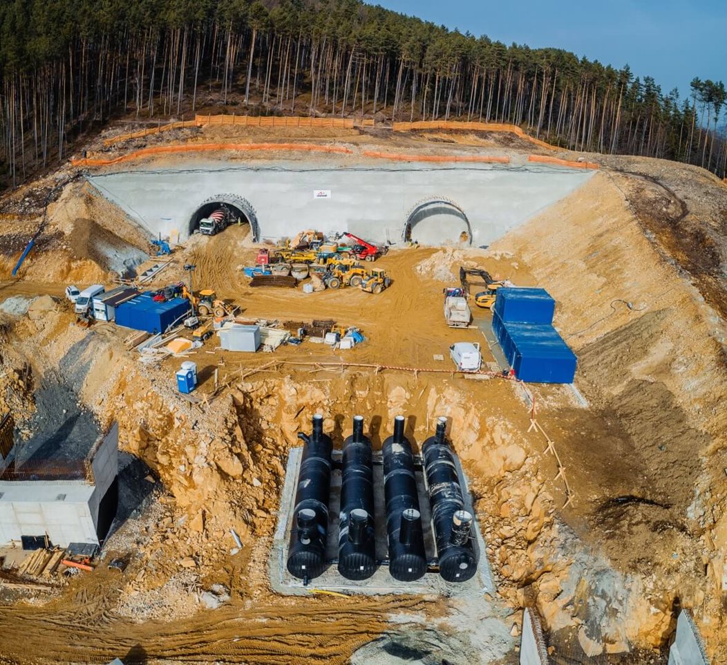 Retention tanks in mountain areas